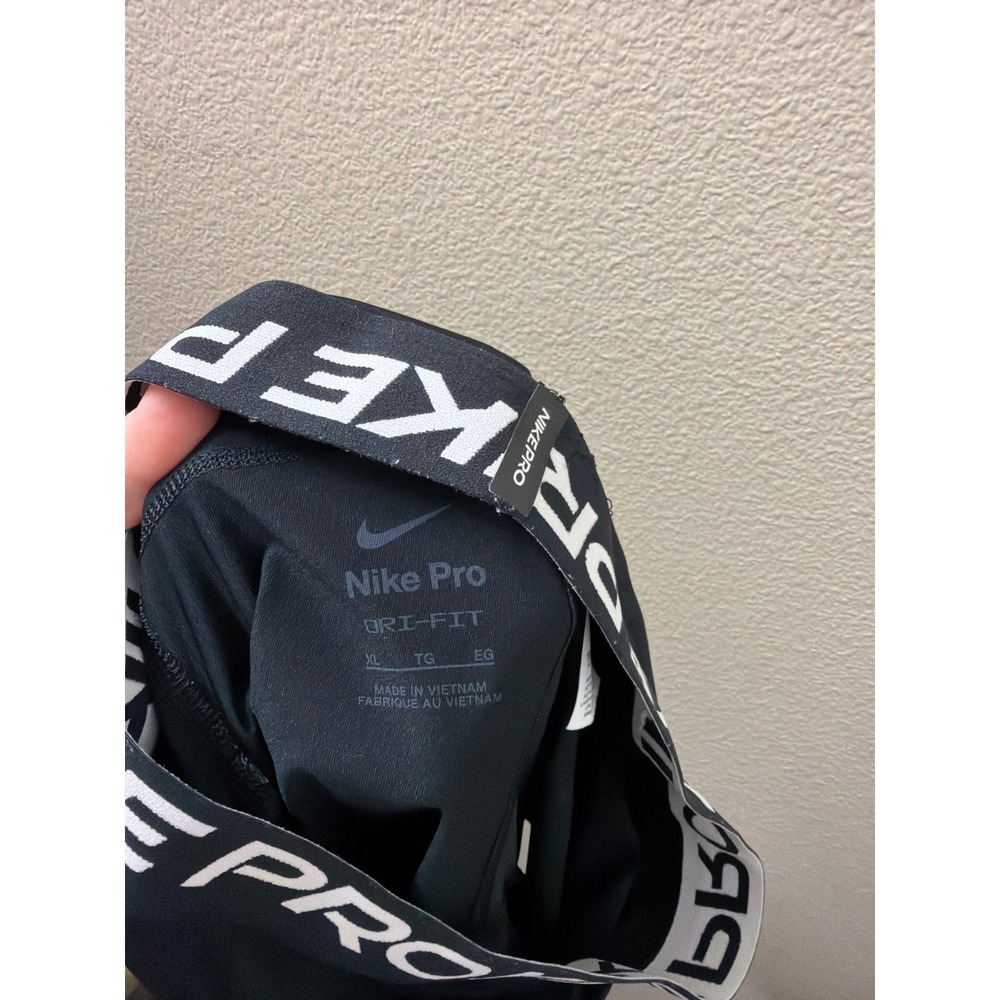 Boys Nike Pro Compression Shorts Size XL - Picture 4 of 4